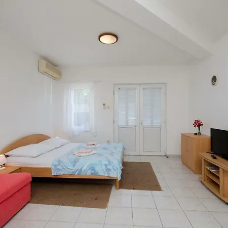 Branimir Apartman *