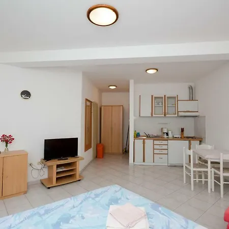 Branimir Apartament Novi Vinodolski